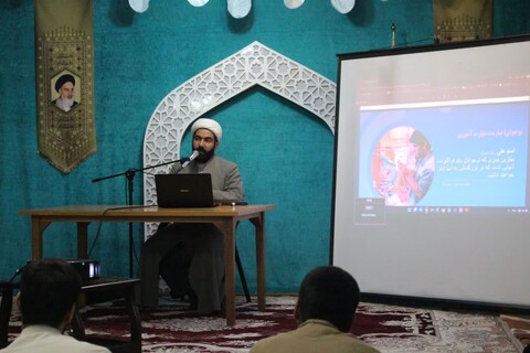 تصاویر/ سلسه کارگاه های تربیتی با موضوع مهارت های سبک زندگی  در حوزه علمیه مرند