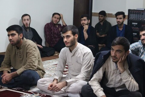 تصاویر/ سلسه کارگاه های تربیتی با موضوع مهارت های سبک زندگی  در حوزه علمیه مرند