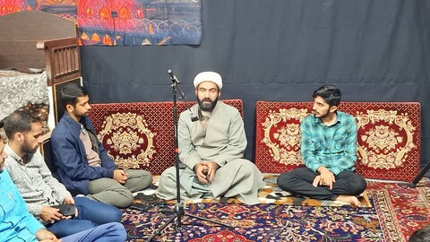 تصاویر/ سلسه کارگاه های تربیتی با موضوع مهارت های سبک زندگی  در حوزه علمیه مرند