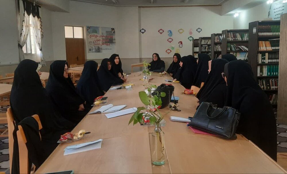 ویژه‌برنامه طرح حضور ویژه فرهنگیان در مدرسه علمیه حضرت نرجس(س) بیرجند برگزار شد