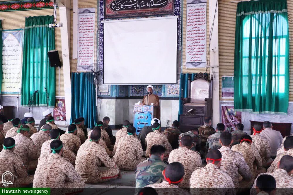 نماز، مدرسه‌ای برای تربیت روح، اخلاق و انضباط است