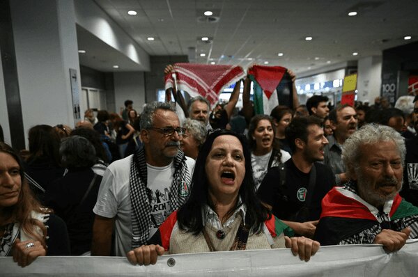 اسرائیل کی جیل سے رہا ہونے والی سوئیڈش کارکن گریٹا تھنبرگ بیان: فلسطین میں وحشیانہ نسل‌کشی جاری ہے