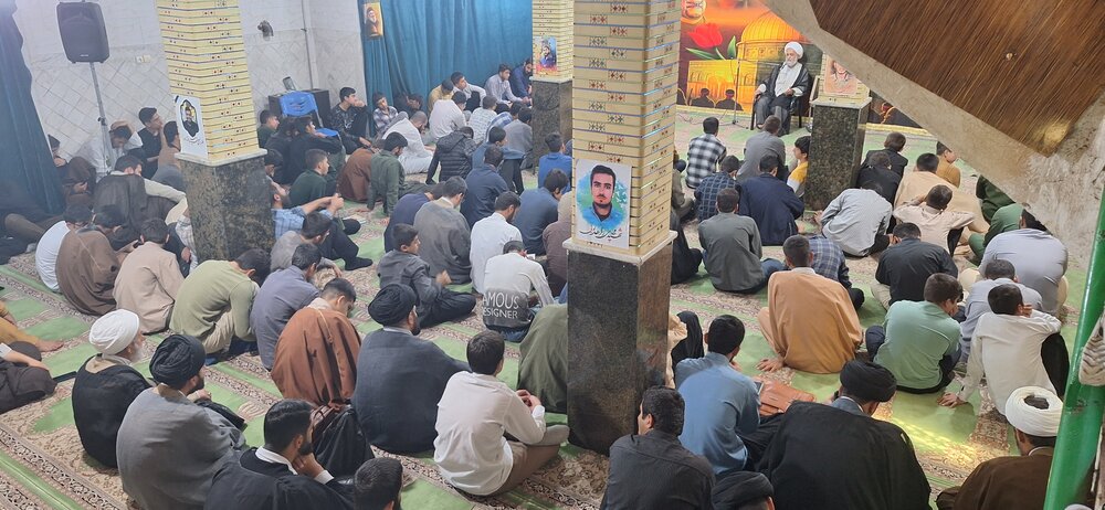 نشست صمیمی پناهی و حدائق در یاسوج؛ از کمبود استاد اخلاق تا طرح مشاوره رایگان و درس خارج مجازی