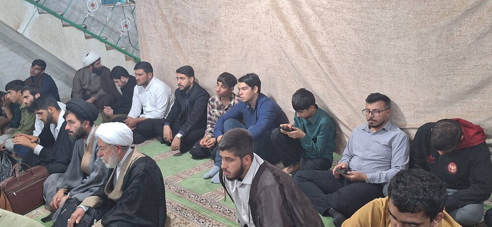 نشست صمیمی پناهی و حدائق در یاسوج؛ از کمبود استاد اخلاق تا طرح مشاوره رایگان و درس خارج مجازی