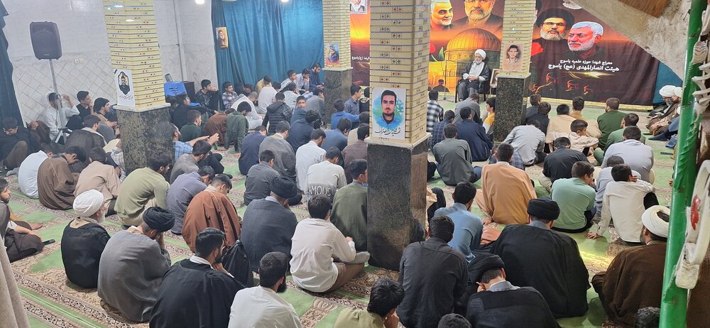 نشست صمیمی پناهی و حدائق در یاسوج؛ از کمبود استاد اخلاق تا طرح مشاوره رایگان و درس خارج مجازی