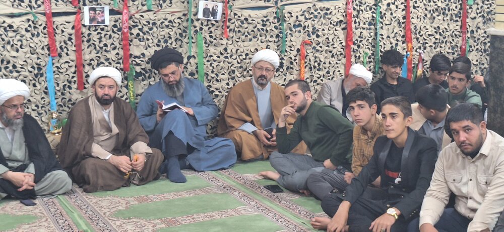 نشست صمیمی پناهی و حدائق در یاسوج؛ از کمبود استاد اخلاق تا طرح مشاوره رایگان و درس خارج مجازی