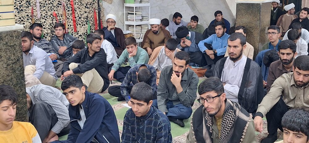 نشست صمیمی پناهی و حدائق در یاسوج؛ از کمبود استاد اخلاق تا طرح مشاوره رایگان و درس خارج مجازی