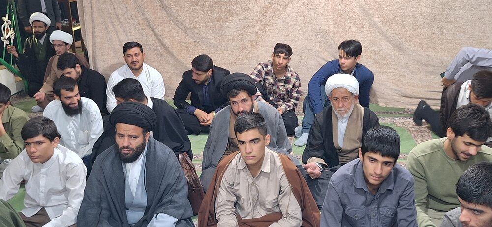 نشست صمیمی پناهی و حدائق در یاسوج؛ از کمبود استاد اخلاق تا طرح مشاوره رایگان و درس خارج مجازی