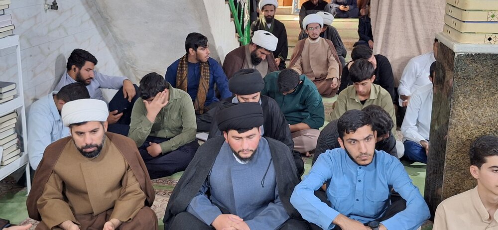 نشست صمیمی پناهی و حدائق در یاسوج؛ از کمبود استاد اخلاق تا طرح مشاوره رایگان و درس خارج مجازی