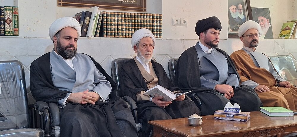 نشست صمیمی پناهی و حدائق در یاسوج؛ از کمبود استاد اخلاق تا طرح مشاوره رایگان و درس خارج مجازی