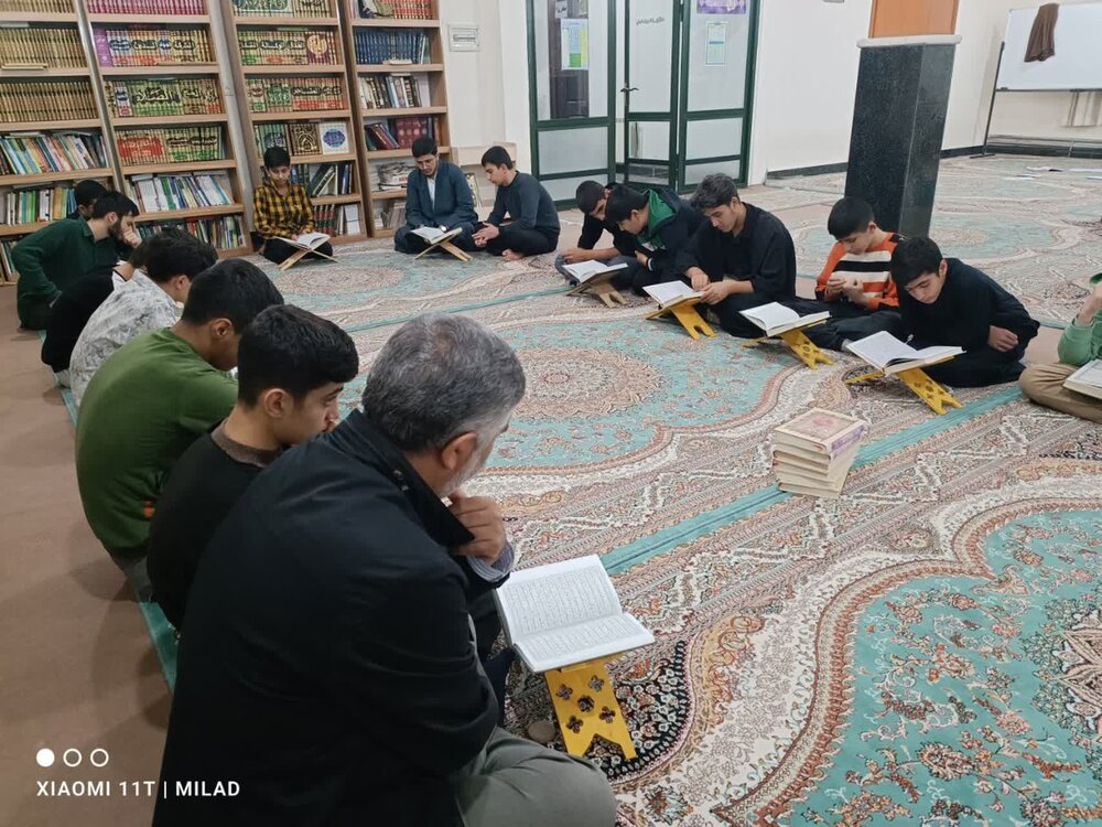 تصاویر/ محفل انس با قرآن کریم در مدرسه علمیه امام صادق (ع) نقده