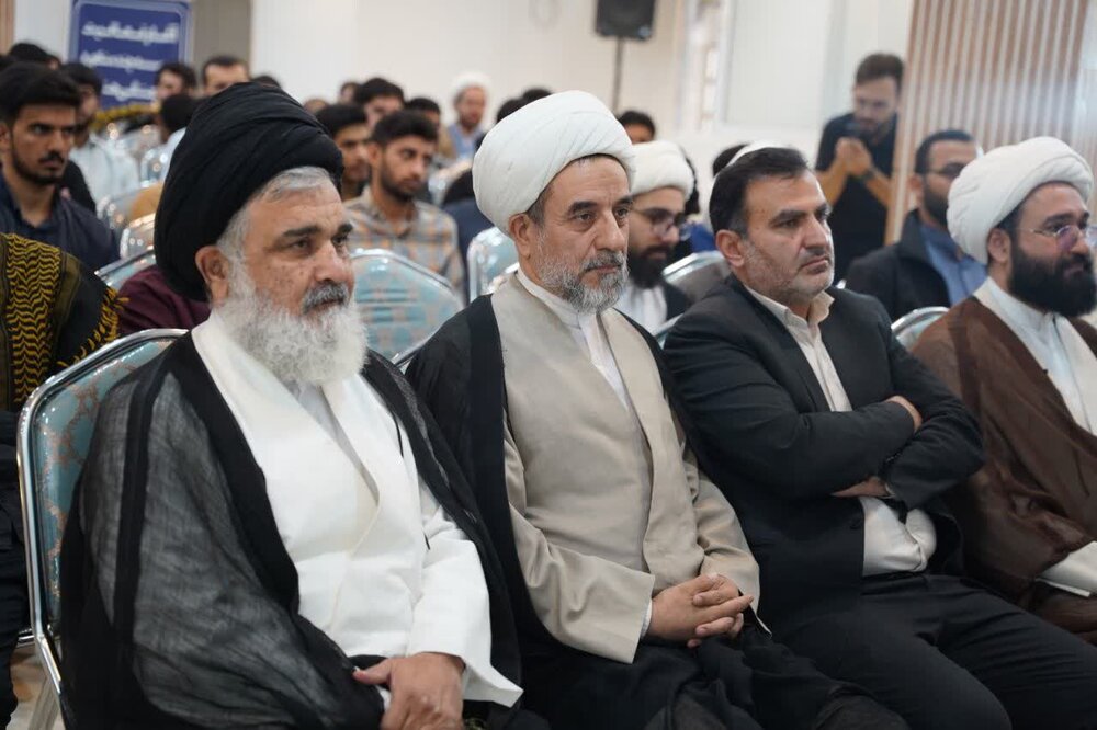 حوزه علمیه، مهمترین سنگر مقابله با آسیبهای اجتماعی است