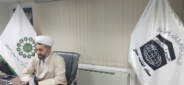 نماز وسیله اتصال به خداوند و دریافت قدرت الهی برای مقابله با زورگویان است