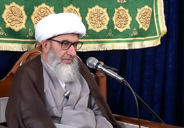 زن می‌تواند به جایگاهی برسد که "چراغ هدایت" جامعه باشد