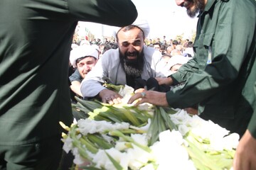 تصاویر/ تشییع روحانی شهید علیرضا ولی زاده در شهرستان باروق -۲