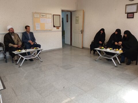 تصاویر/بازدید مدیر حوزه علمیه خواهران استان مرکزی از مدرسه علمیه فاطمة الزهرا(س) اراک