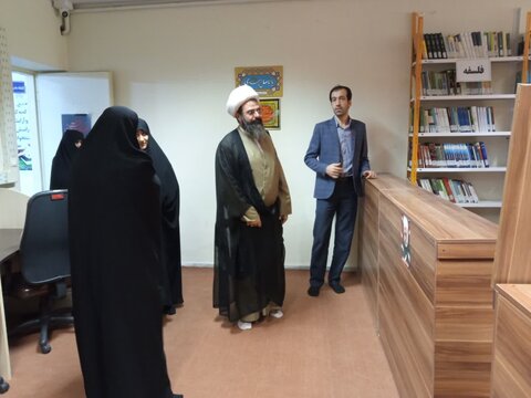 تصاویر/بازدید مدیر حوزه علمیه خواهران استان مرکزی از مدرسه علمیه فاطمة الزهرا(س) اراک