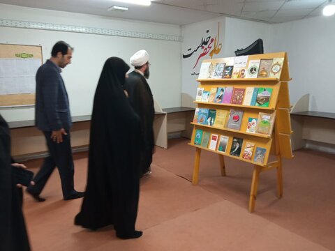تصاویر/بازدید مدیر حوزه علمیه خواهران استان مرکزی از مدرسه علمیه فاطمة الزهرا(س) اراک