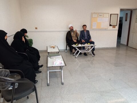 تصاویر/بازدید مدیر حوزه علمیه خواهران استان مرکزی از مدرسه علمیه فاطمة الزهرا(س) اراک