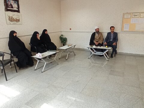 تصاویر/بازدید مدیر حوزه علمیه خواهران استان مرکزی از مدرسه علمیه فاطمة الزهرا(س) اراک