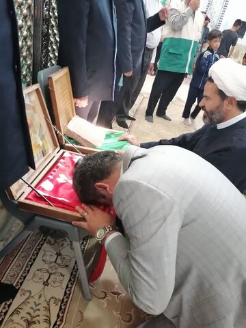 تصاویر/ غبارروبی و عطرافشانی مضجع شریف امام‌زاده عظیم الشأن آقا سید نظام الدین مجتبی علیه‌السلام شهر بخ و گاریزات