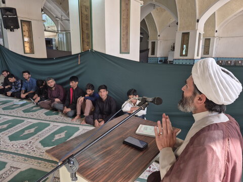 تصاویر/ درس اخلاق مدرسه آیت‌الله مدنی کاشانی(ره)