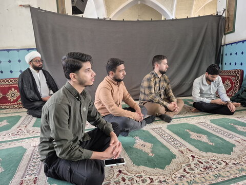 تصاویر/ درس اخلاق مدرسه آیت‌الله مدنی کاشانی(ره)