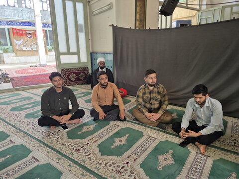 تصاویر/ درس اخلاق مدرسه آیت‌الله مدنی کاشانی(ره)