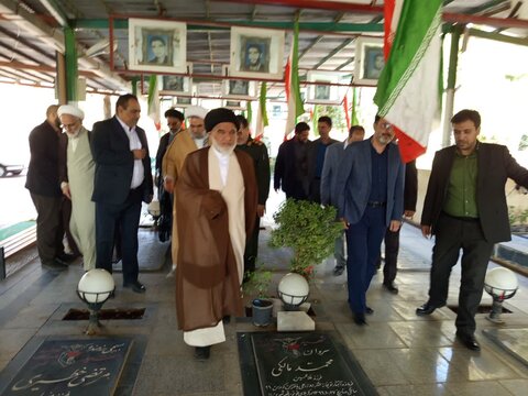 تجدیدمیثاق امام جمعه جدیدنطنز با آرمان شهدا