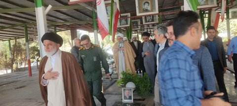 تجدیدمیثاق امام جمعه جدیدنطنز با آرمان شهدا