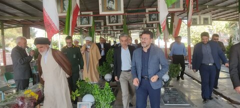 تجدیدمیثاق امام جمعه جدیدنطنز با آرمان شهدا