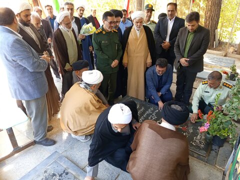 تجدیدمیثاق امام جمعه جدیدنطنز با آرمان شهدا