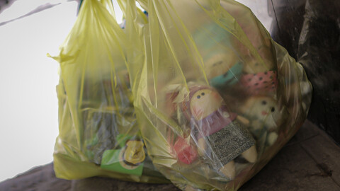 تصاویر/حضور طلبه‌های همدانی در کنار کودکان بیمار به مناسبت روز جهانی کودک