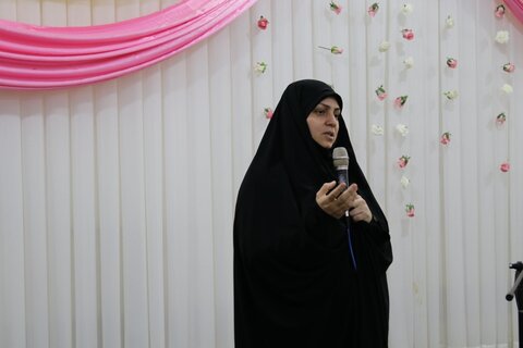 تصاویر/ نشست مدیر حوزه علمیه خواهران استان بوشهر با طلاب مدرسه علمیه خواهران خورموج