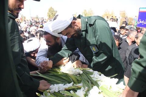 تصاویر/ تشییع روحانی شهید علیرضا ولی زاده در شهرستان باروق -۲