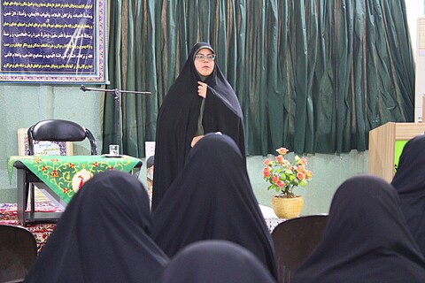 تصاویر/ نشست هم اندیشی بانوان‌ مبلغه صبرا و اسما  شهر کرمان