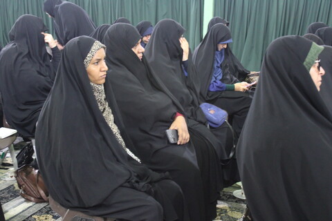 تصاویر/ نشست هم اندیشی بانوان‌ مبلغه صبرا و اسما  شهر کرمان