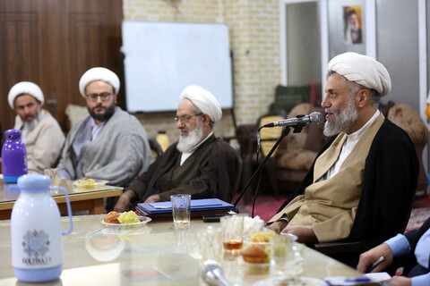 تصاویر/ جلسه ائمه جماعات مساجد پردیسان با امام جمعه جدید پردیسان