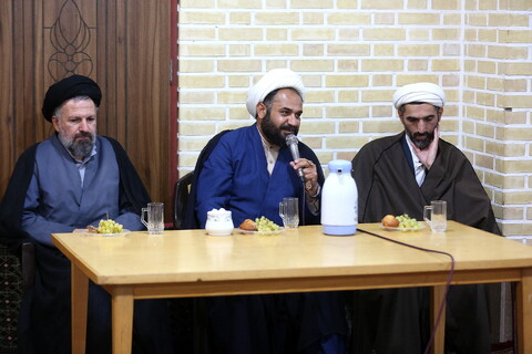 تصاویر/ جلسه ائمه جماعات مساجد پردیسان با امام جمعه جدید پردیسان