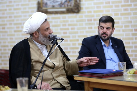 تصاویر/ جلسه ائمه جماعات مساجد پردیسان با امام جمعه جدید پردیسان