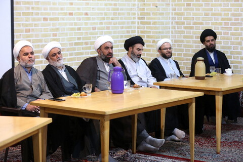 تصاویر/ جلسه ائمه جماعات مساجد پردیسان با امام جمعه جدید پردیسان