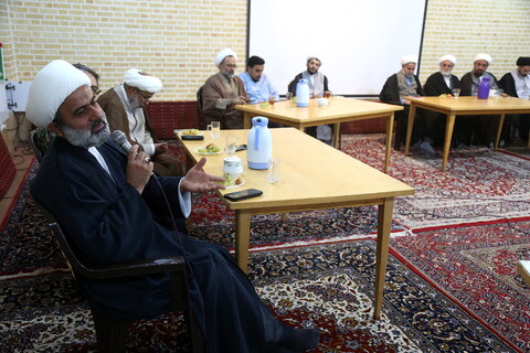 تصاویر/ جلسه ائمه جماعات مساجد پردیسان با امام جمعه جدید پردیسان
