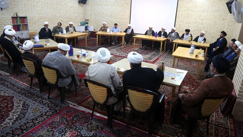 تصاویر/ جلسه ائمه جماعات مساجد پردیسان با امام جمعه جدید پردیسان
