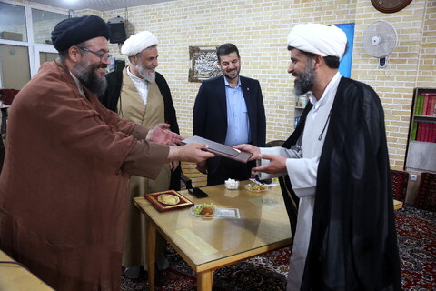 تصاویر/ جلسه ائمه جماعات مساجد پردیسان با امام جمعه جدید پردیسان