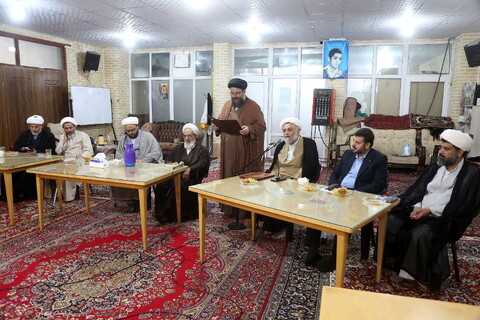 تصاویر/ جلسه ائمه جماعات مساجد پردیسان با امام جمعه جدید پردیسان