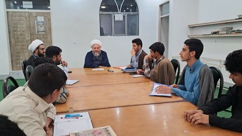 تصاویر/ نشست کانون‌های علمی مدرسه علمیه امیرالمؤمنین(ع) آران و بیدگل