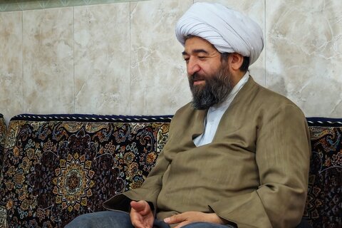 تصاویر/ تکریم استاد اخلاق حجت‌الاسلام والمسلمین اسحاقیان