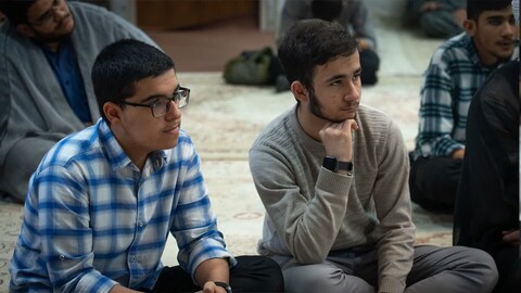 درس اخلاق امام جمعه کرج در مدرسه علمیه امام صادق (ع)