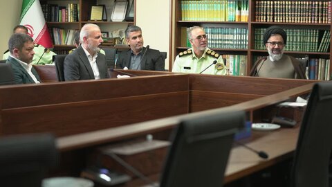 گرامیداشت هفته نیروی انتظامی با تجلیل امام جمعه فردیس از نیروهای خدوم ناجا