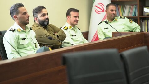 گرامیداشت هفته نیروی انتظامی با تجلیل امام جمعه فردیس از نیروهای خدوم ناجا